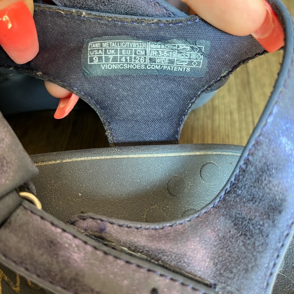 Blue Vionic sandals - Picture 3 of 5